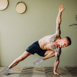 NOVAYARD 6 Pairs Non Slip Grips Socks for Women Men Anti Skid Yoga Pilates Hospital Slipper Socks(Grey,Large)