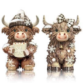 Burbell 2 Pack Winter Highland Cow Figurine Decor Resin Winter Theme Highland Cow Gnomes Starfish Resin Statue for Garden Table Shelf Kitchen Home Decor Calf Gnome Herd Gifts