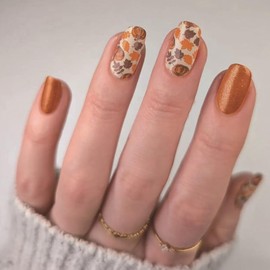 24Pcs Fall Press on Nails Short Square Fake Nails Maple Leaf Pumpkin Glue on Nails Full Cover Gold Glitter Reusable Autumn Nails Designs Thanksgiving False Nails for DIY Acrylic Manicure Decorations