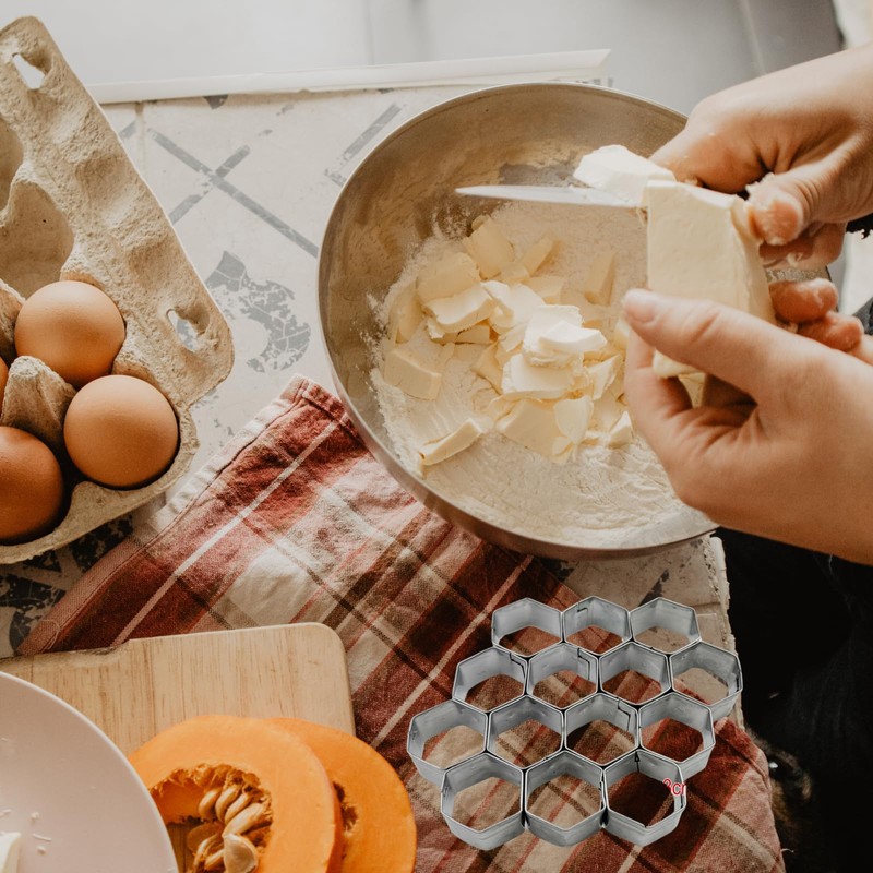 PTaizjjz Hexagonal Cookie Cutter,14 Cavity Mini Hexagonal Shapes Molds for