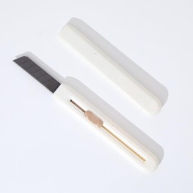Mini Utility Knives Long-handled titanium-plated utility knifeSmall Letter Opener Slide Open for Cutting DIY Crafts Multi-color Box Cutter Retractable Paper Envelope Carton Portable Cutter 2-PCS