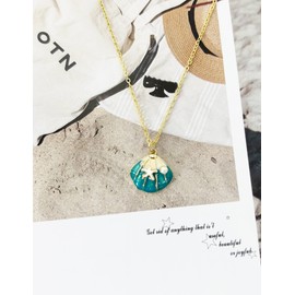 Seashell Necklace, Green Enamel Clam Shell Pendant Necklace for Beach Jewelry, Cute Preppy Necklace for Women