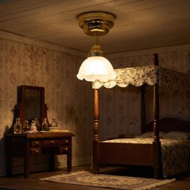 Toyvian Doll House Led Chandelier: 1 12 Scale Miniature Ceiling Lamp Dollhouse Furniture, Flower Shape Light Tiny Light up Lamp Craft for DIY Mini Living Room Bedroom Scene