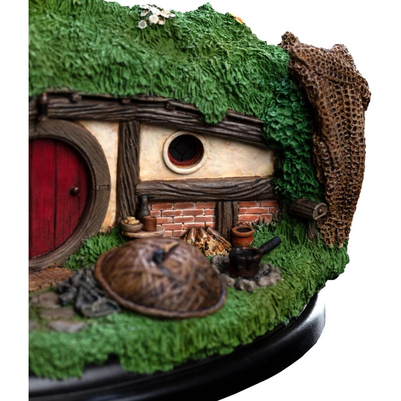 Weta Workshop Polystone - 31 Lakeside Hobbit Hole