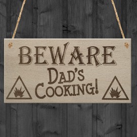 RED OCEAN Beware Dad's Cooking Funny Father's Day BBQ Hanging Plaque Man Cave Gift Sign