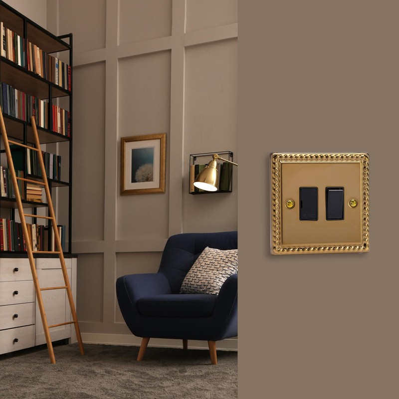 VARILIGHT - Georgian Brass - Classic - 13A Switched Fused