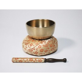 Kyoto Buddhist Altar Isenemura Hiyori Rin Set, Japanese Orin Set, Rin, Ling Stick and Futon Set (3 Size, Beige)