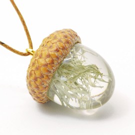 English Lichen Pendant Necklace for Women and Men. Acorn Pendant for Partnership, Loyalty, and Teamwork Gifts Set in Eco Resin (Winter White)