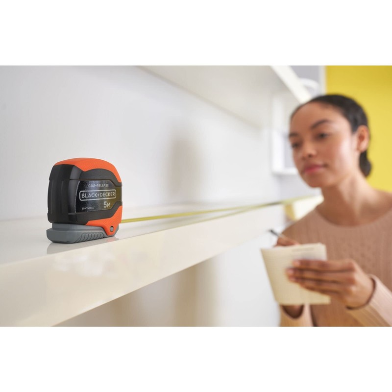 BLACK+DECKER BDHT84002-0 Tape Measure 5 m with Automatic Locking