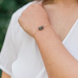 Labradorite Chip Bead Bar Bracelet in 14k Gold Fill