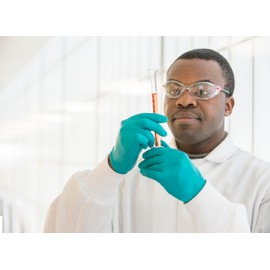 Ansell TouchNTuff 92-600 Disposable Nitrile Gloves, Powder-Free and Food Certified, High Chemical Resistance and Mechanical Protection, Professional Safety Gloves, Green, Size L (100 Gloves)