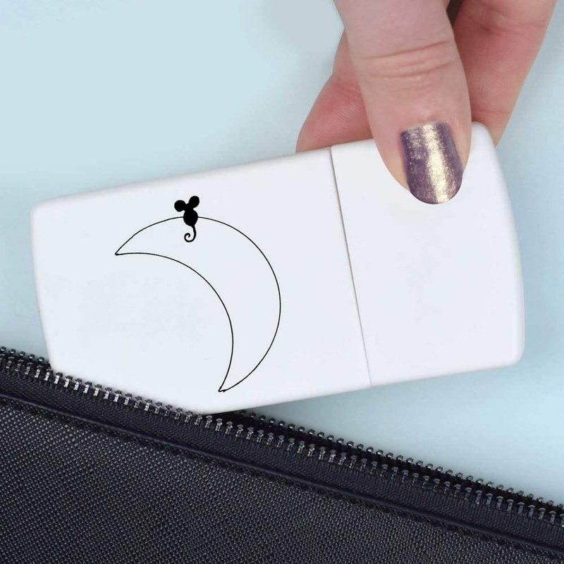 'Mouse On Moon' Pill Box with Tablet Splitter (PI00003108)