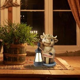 Highland Cow Statue Light, Resin Highland Cow Statue Light, Solar Lamp, Highland Cow Decorations, Suitable for Patio, Balcony, Indoor Lighting and Decoration, Gifts, Decoration (Stand)