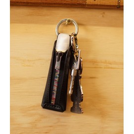 Lip balm case cosmetics key ring - black + initial engraving / 립밤케이스 화장품 키링 - 블랙 + 이니셜각인
