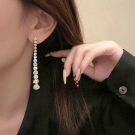 Long Rhinestone Earrings for Women Silver Crystal Earrings Sparkling Rhinestone Dangle Drop Earrings Bridal Earrings Jewelry Gift for Wedding