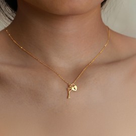 Heart Key Charm Necklace for Women Men Gold Plated Heart Lock and Key Pendant Necklace Friendship Necklace S925 Sterling Silver Padlock Choker Chain Necklace for Couples Wedding Birthday Jewely for Her(Gold) Graduation Gifts