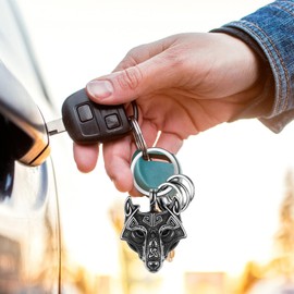 Oidea Norse Viking Keychain for Men: Silver Vintage Celtic Knot Wolf Head Key Chain Stainless Steel Key Rings Amulet Jewelry Birthday Father's Day Gift for Mens