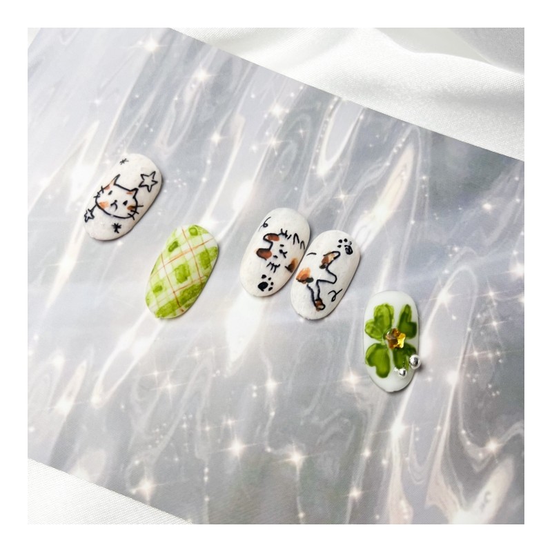 Lying and rolling checked cat nails (matte) - Almond Egg