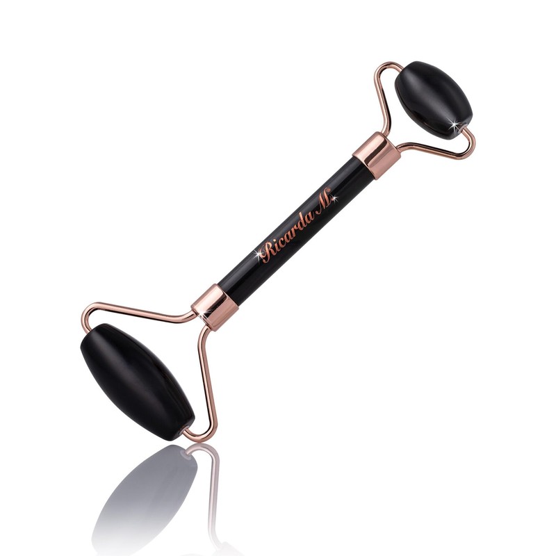 Ricarda M. "Magic Wonder Sister Obsidian Face Roller" - Fördert