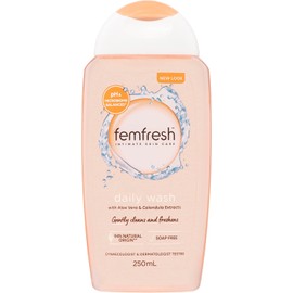 Femfresh Daily Intimate Wash for Women – Feminine Body Wash with Aloe Vera & Calendula – 94% Natural Ingredients – Hypoallergenic, Soap-Free, pH & Microbiome Balanced – Gentle Shower Gel – 250ml