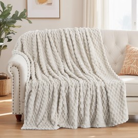 Aisbo Beige Blanket Throws For Sofas Bed- Fleece Soft Fluffy Blanket For Couch Armchair, Lightweight Warm Jacquard Travel Blanket For All Season, Single Size 130x150 cm