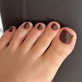 KQueenest Brown Toe Press on Nails Short Square, Glossy Pure Soft Gel Fake Toe Nails Press on, Natural Fit Glue on Toe nails for Women, Reusable Toe Acrylic Nails for Summer Decoration 24 Pcs