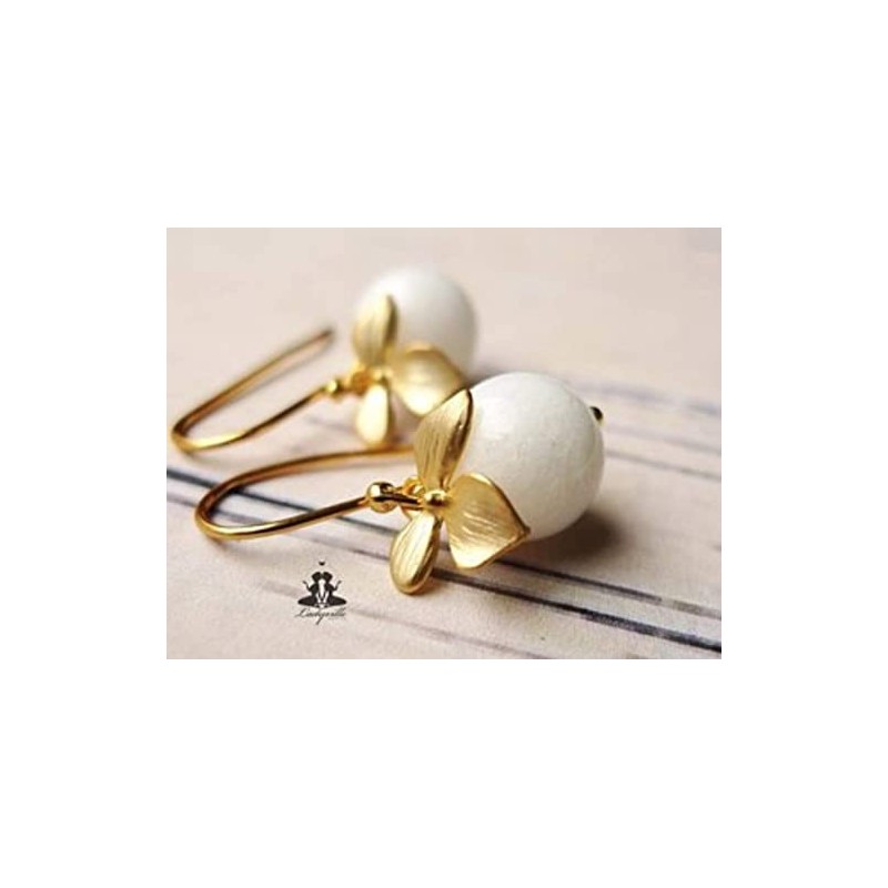 Gold-plated earrings with white jade pearl and flower/gift for her