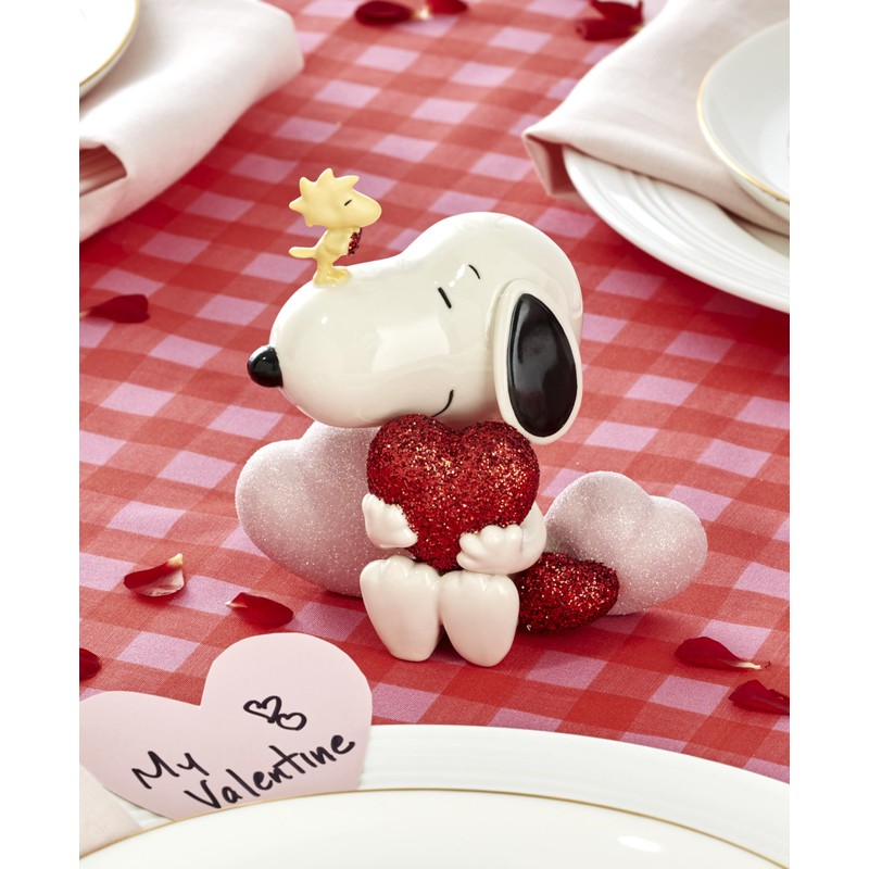Lenox 846712 Snoopys Love Figurine by Lenox