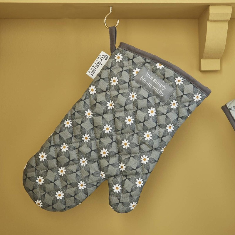 Cooksmart British Designed Oven Gloves | Modern Design Gauntlet Oven