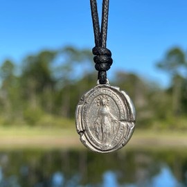 Miraculous Mary Gold Necklace - Virgin Mary Medal, Religious Jewelry, Women Choker, Girls Gifts, Faith, Medalla Milagrosa, Catholic Mens, Protection Charm, Blessed Mother, Christian Pendant (Silver)