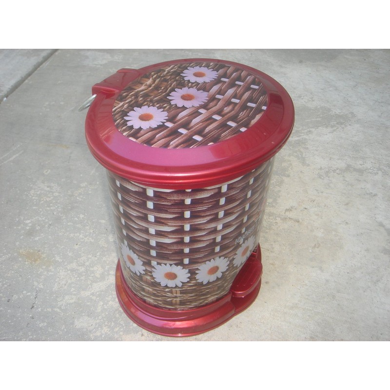Decorative 6.5 L Oval Plastic Step Trash Can 12" Tall,