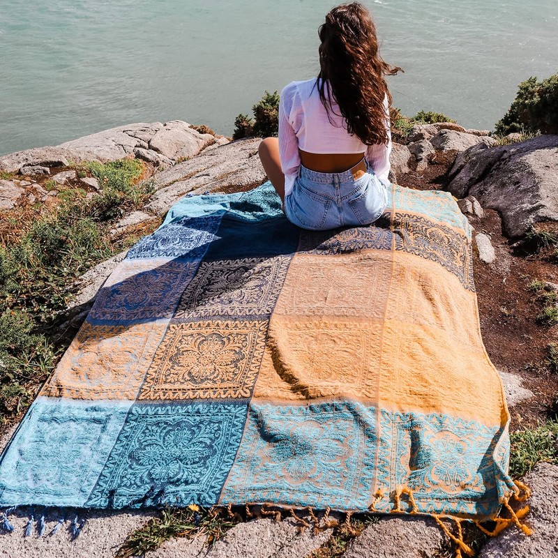 ele ELEOPTION Chenille Throw Blanket Jacquard Tassels Throw Blanket Sofa