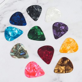 LIUJZZJ Pack of 40 Mixed Colours 0.46 mm Guitar Picks Celluloid Picks with Metal Box