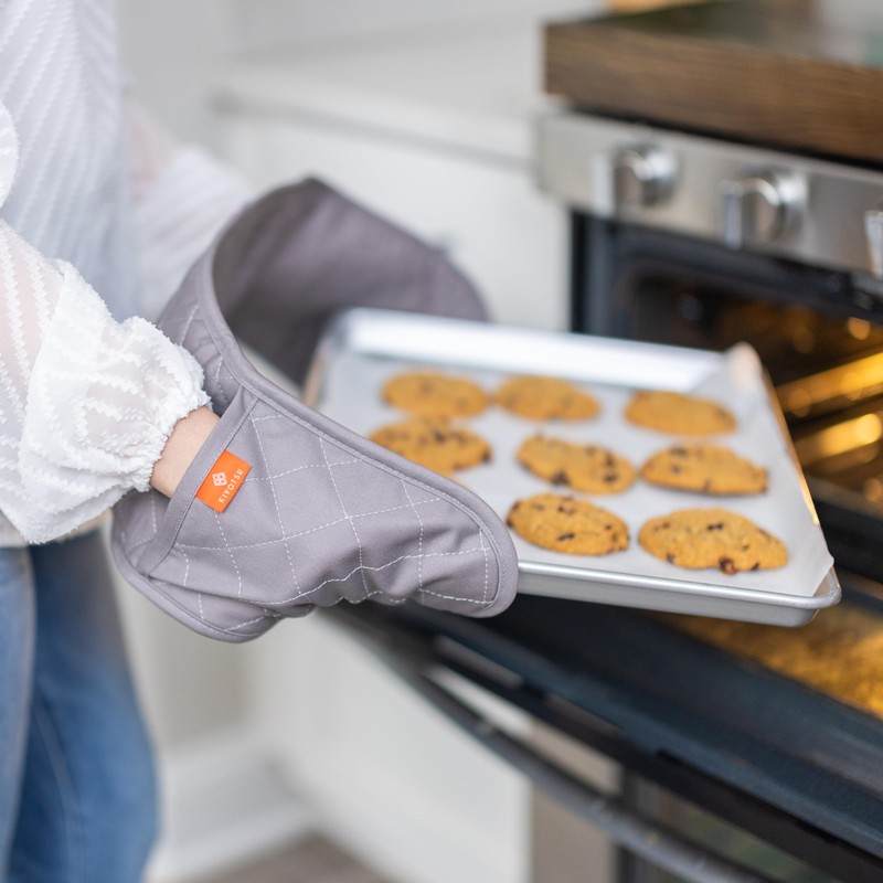Grey Oven Gloves Heat Resistant by Kiyotsu: Premium Charcoal Double