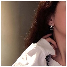 Inilbran Boho Circle Moon Dangle Earrings Vintage Hollow Circle Drop Earrings Silver Moon Circle Earrings Minimalist Geometry Circle Stud Earrings Jewellery for Women and Girls, Alloy Steel