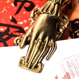 KF Ornament Vintage Hand Clip Metal Bookmark Holder for Woman Teenage Girl- Symbol of Wealth and Good Luck for Noblewoman's Hand, Book Marker, Reading Accessory, Valuable Book Clip (Dark Gold)