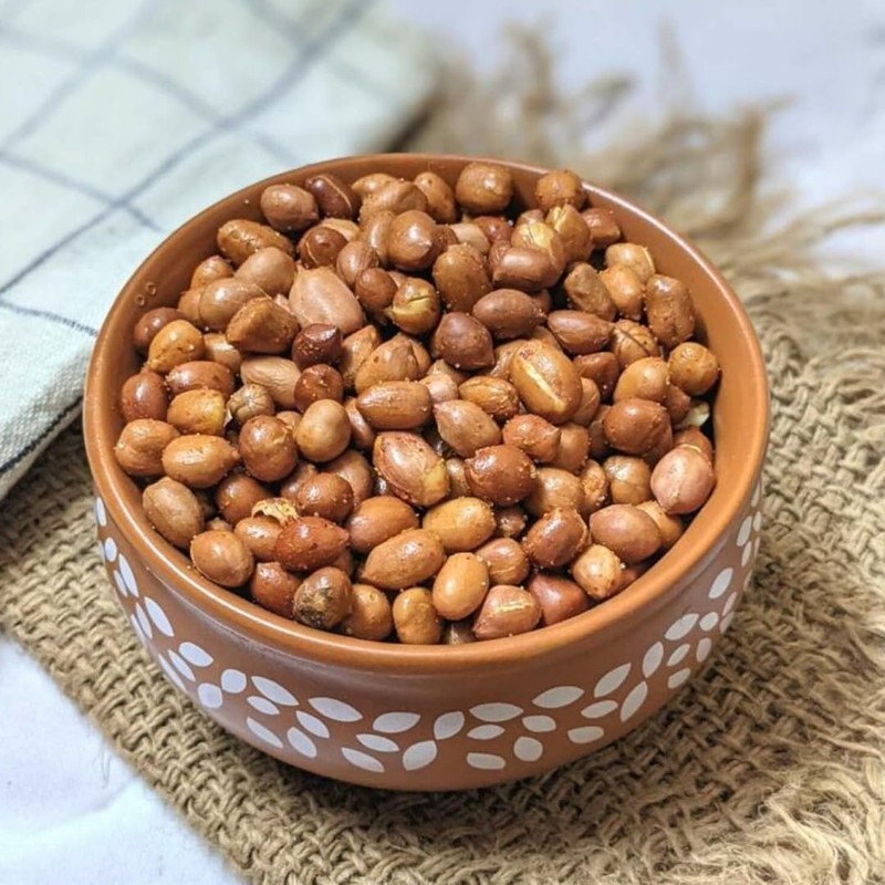 Naturalee Peanuts, With Skin Spanish Peanuts 1 lbs - Roasted