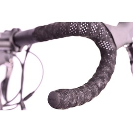 BBB Cycling Bar End Plugs Lightweight One Size Fits All Black Plug & Play Bar End Caps BBE-50, B