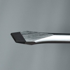 Faithfull Flared Screwdriver, Soft-Grip Handle, Chrome Vanadium Steel Blade with Magnetic Tip - 6.5mm x 125mm