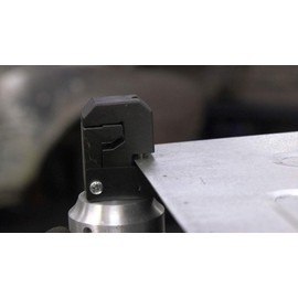Rockwood Pneumatic Sheet Metal Puncher Air Hole Punch & Flange Rivet Tool with Connector