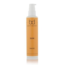 Björn Donner "Sun Mask" provides valuable moisture and improves the hair structure