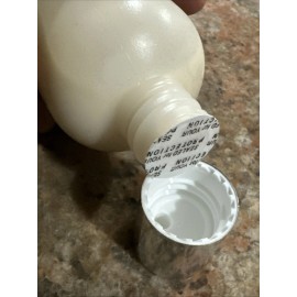 TAN-LUXE - The Gradual Illuminating Tan Lotion 3.38 oz/100 ml Sealed