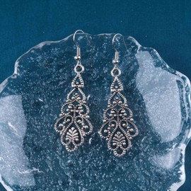 Allereyae Vintage Filigree Dangle Earrings Filigree Flower Earrings Tribal Ethnic Filigree Earrings Silver Hollow Carved Earrings Jewelry for Women