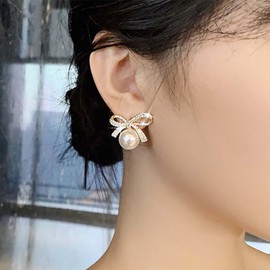Allereya Vintage Bow Pearl Stud Earrings Gold Cz Bow Earrings Bow Pearl Earrings Crystal Bowknot Stud Earrings Jewelry for Women