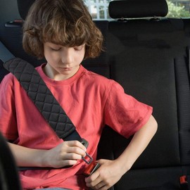 KAIAIWLUO Seat Belt Pads,2 Pack Seat Belt Shoulder Strap Covers Plush Seat Belt Harness Pads Cushion an Cover Shoulder Straps for Adults and Children for Car Seat Belt Backpack Shoulder Bag Black