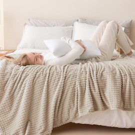 EMME Fleece Blanket Queen Size Luxury Flannel for Couch Bed Sofa Chair, Soft, Plush, Warm and Cozy Blanket with Geometric Grid Design (Beige, 80'' x 90'')