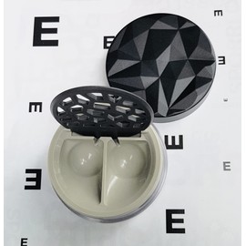 Lensbix Kontaktlinsenbehälter Geometric. Erwachsenes Accessoire mit futuristischem 3D Deckeldesign. Das stilvolle Geschenk für alle die gerne Linsen tragen. (No22 Schlamm)