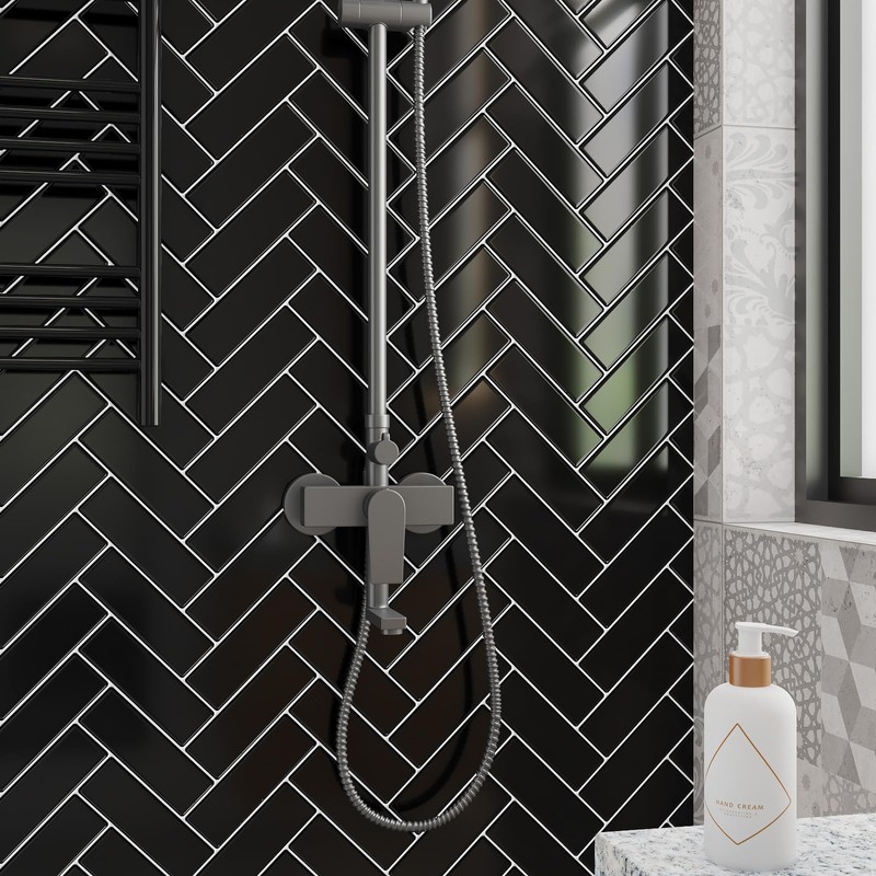 Livelynine 32-Tiles Renter Friendly Black Peel and Stick Backsplash Herringbone