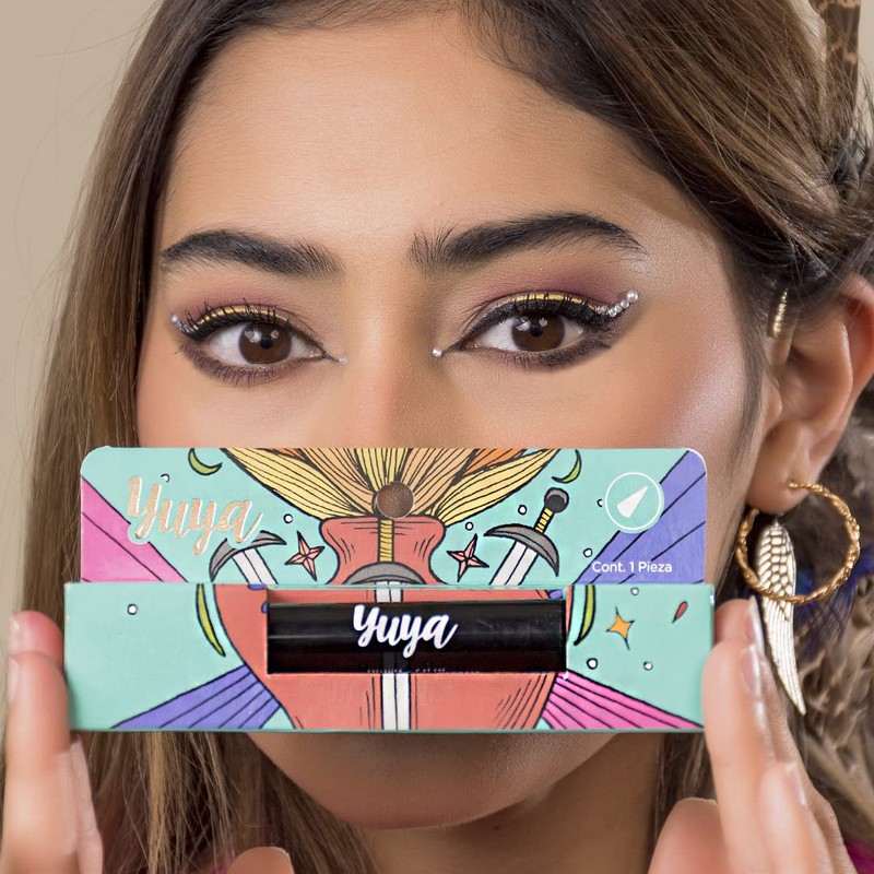 YuYa ''Cat Eye'' Black Eye Liner