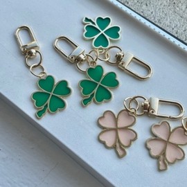 Other Stained Glass Glass Keyring Four Leaf Clover Luck Lucky Green Domestic Production, Green / 기타 스테인글라스 유리 키링 네잎클로버 행운 럭키 초록 국내제작, 그린